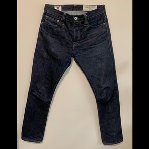 Signature Six Pocket Skinny Fit Denim